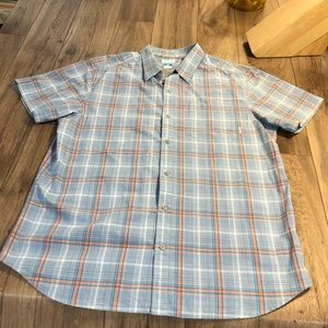 Men’s Columbia button down casual shirt